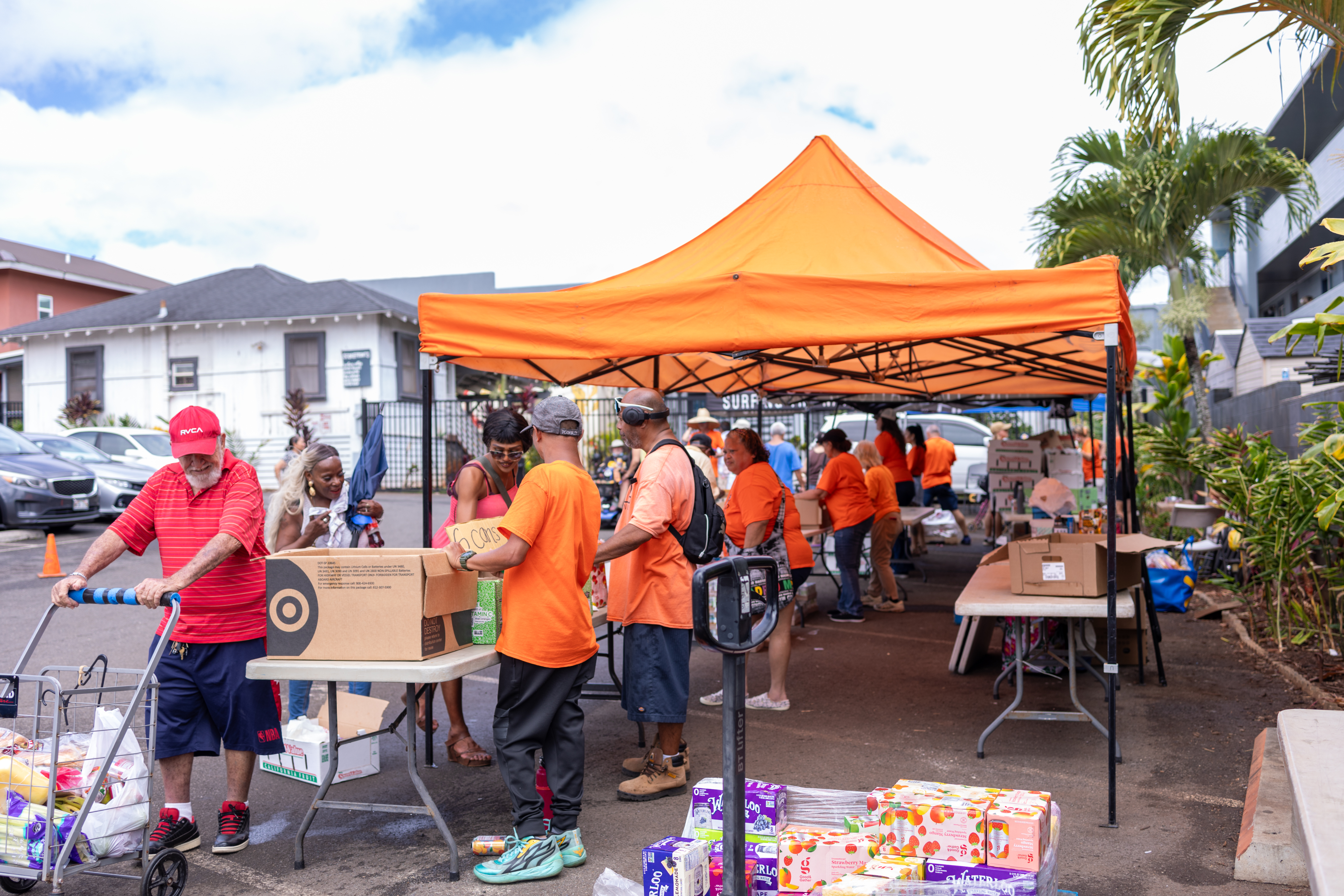 Feeding The Hungry - Surfing The Nations